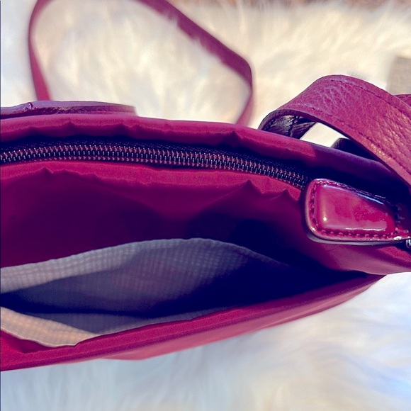 NWT&B Brighton Burgundy Crossbody Bag with Heart Charm - Picture 8 of 9